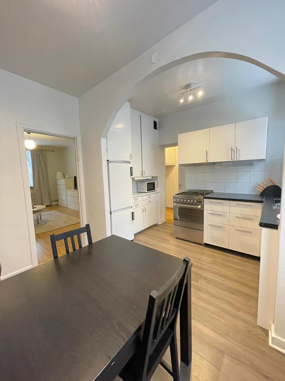 Apartamento Flatin Erbjuder Laegenheter I Soedra Estocolmo Exterior foto